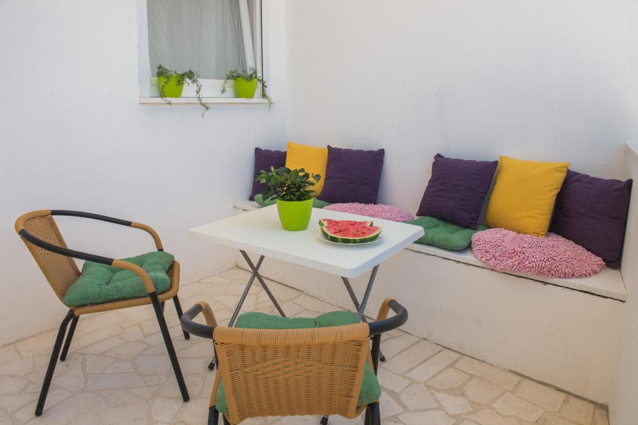 Apartmani Stine Donji Okrug  Exterior foto